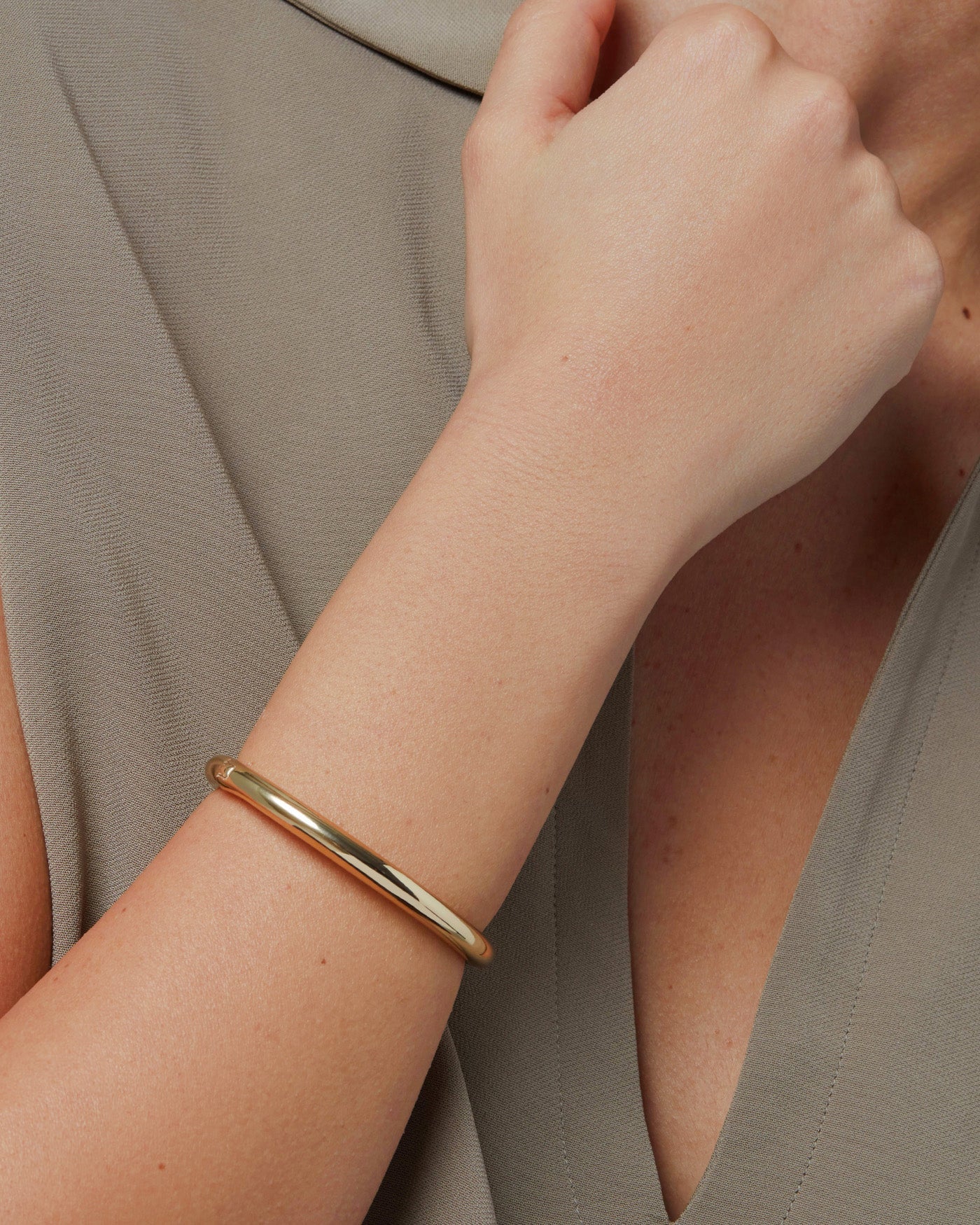 Gia Bangle in Gold