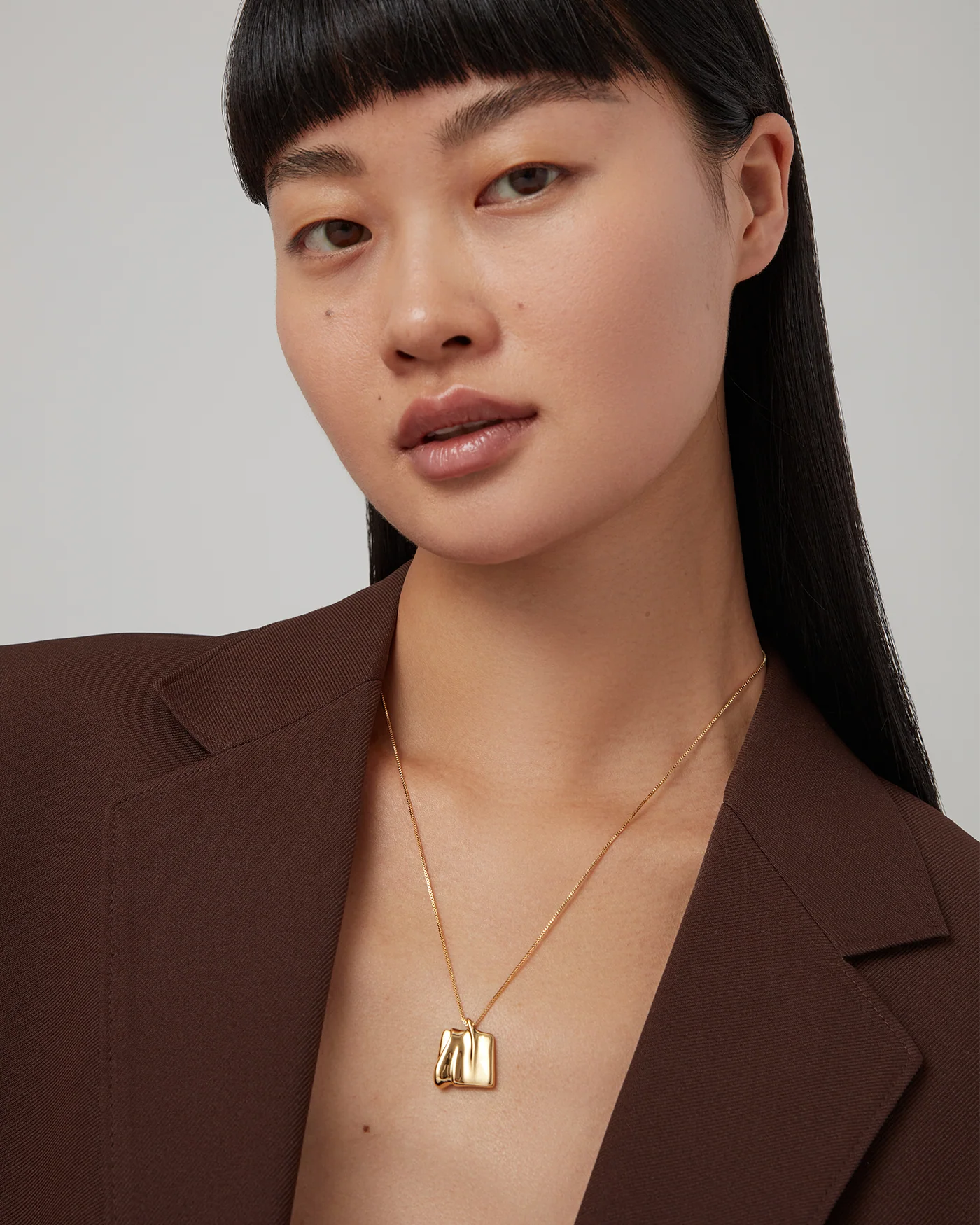 Small Sundra Pendant Necklace in Gold