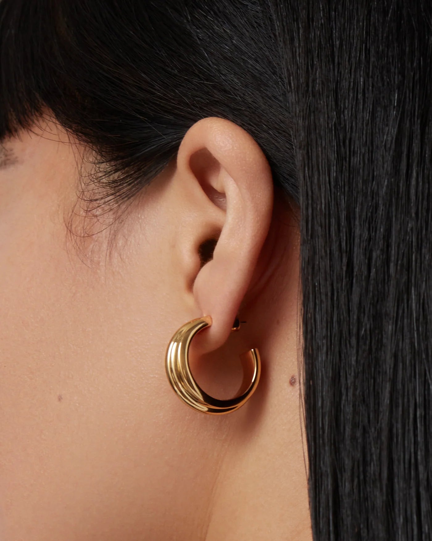 Lennon Hoop Earrings in Gold