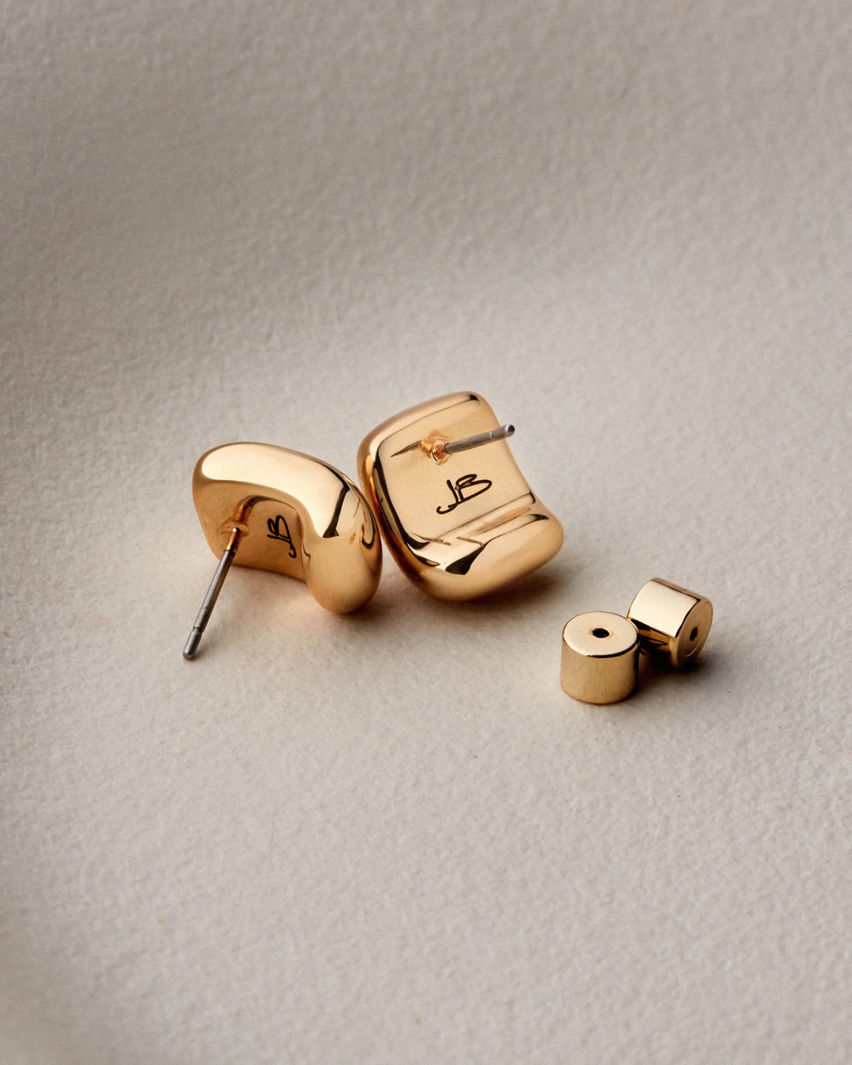 Mini Tate Earring in Gold