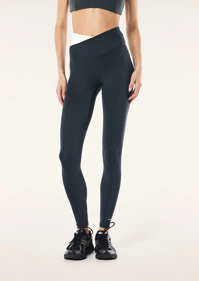 Wander Full Length Legging In Asphalt
