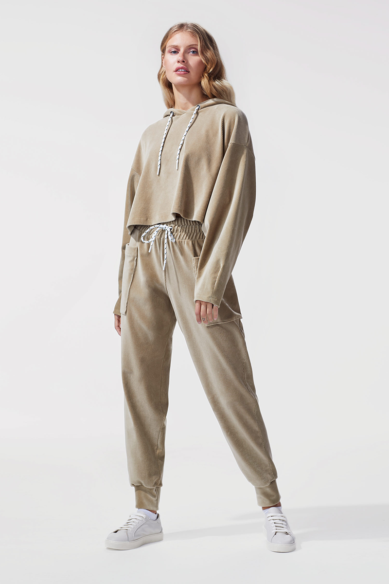 Hygge Ribbed Crop Hoodie