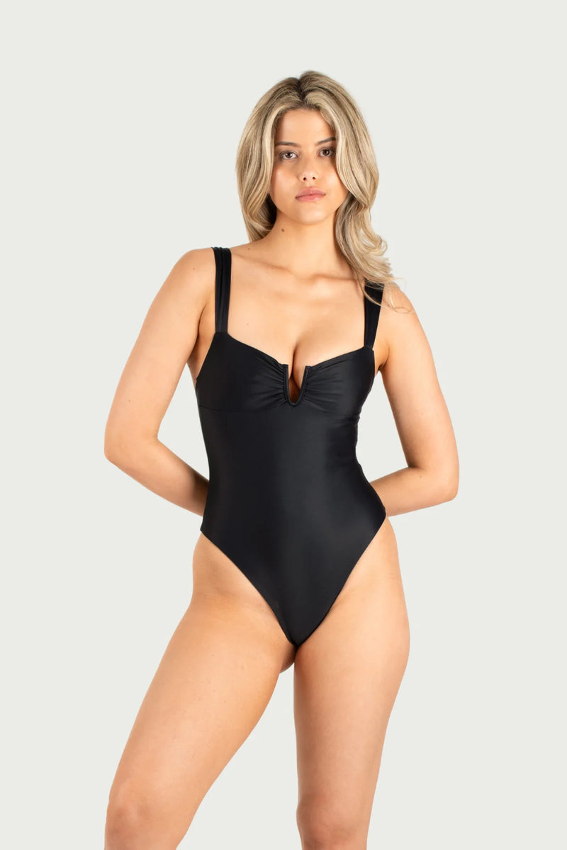 Tropea One Piece