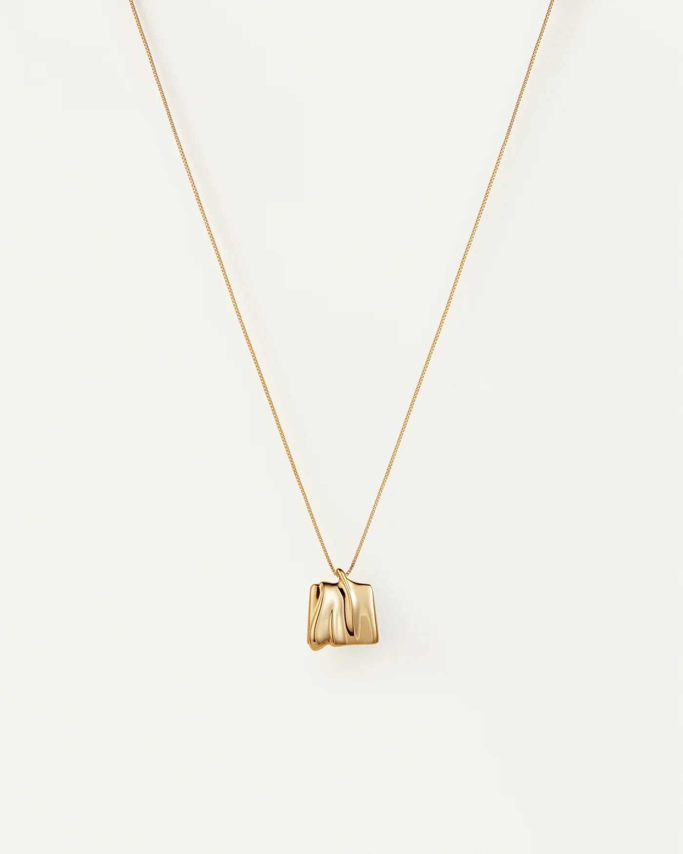 Small Sundra Pendant Necklace in Gold