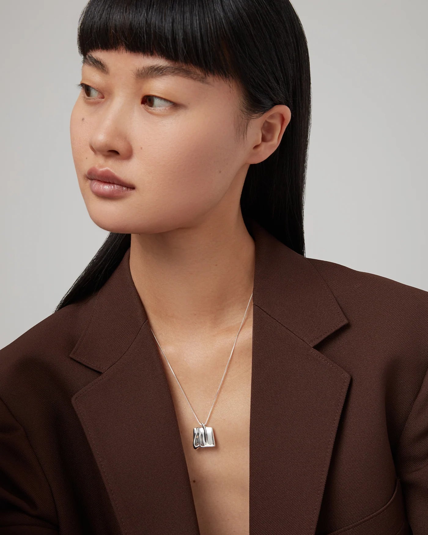 Small Sundra Pendant Necklace in Silver