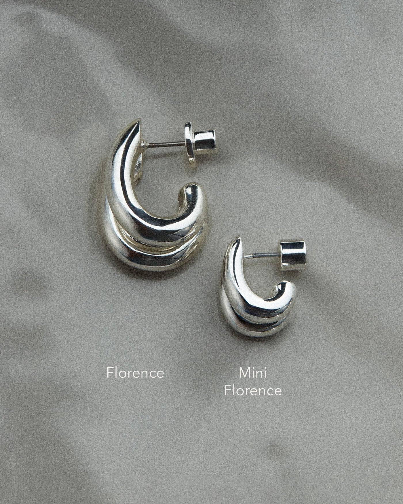 Mini Florence Earrings in Gold