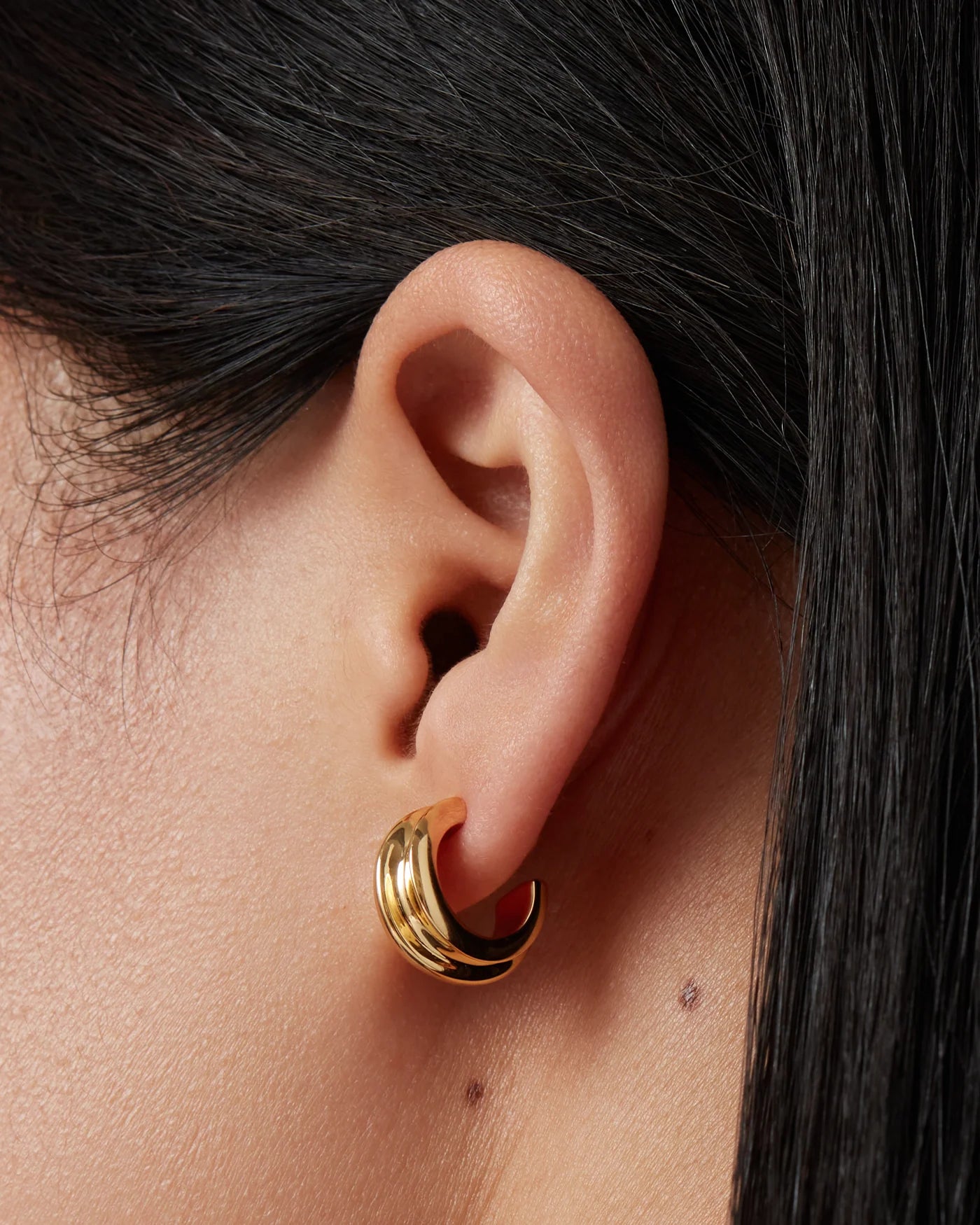 Mini Lennon Hoop Earrings in Gold