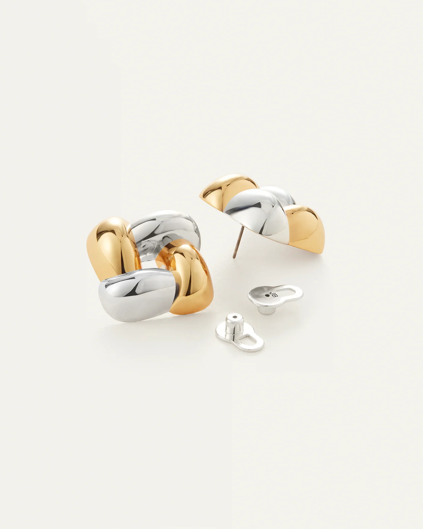 Medium Woven Square Earrings