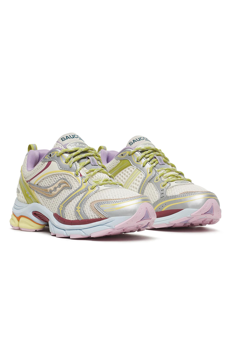 Evelynn World x Triumph 4 'Mom Shoe'