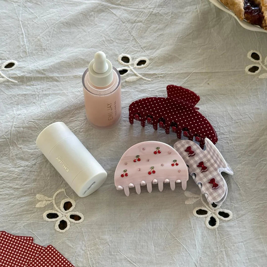 Luna Clip in Cherry on Top