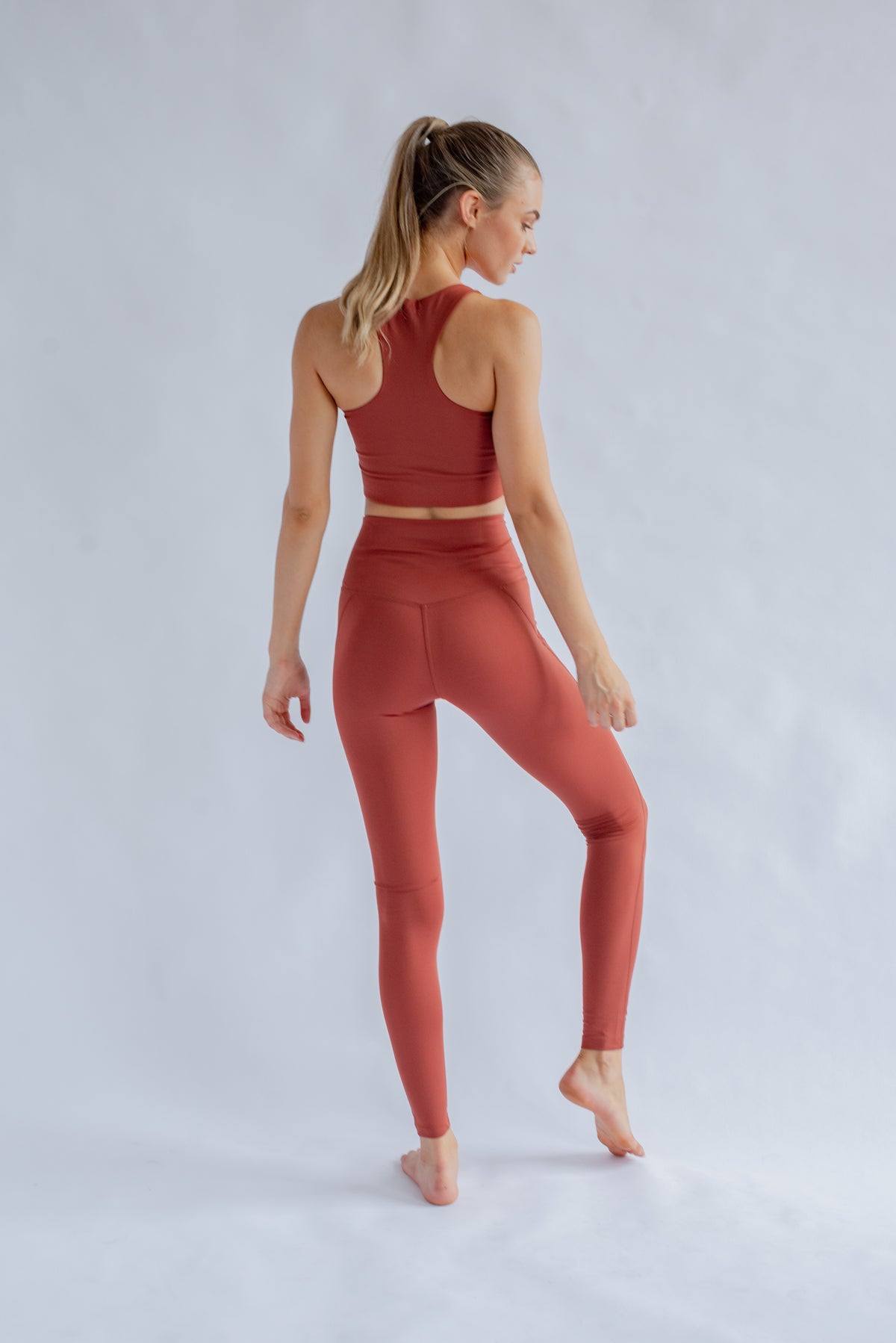 High-Rise Compressive Legging