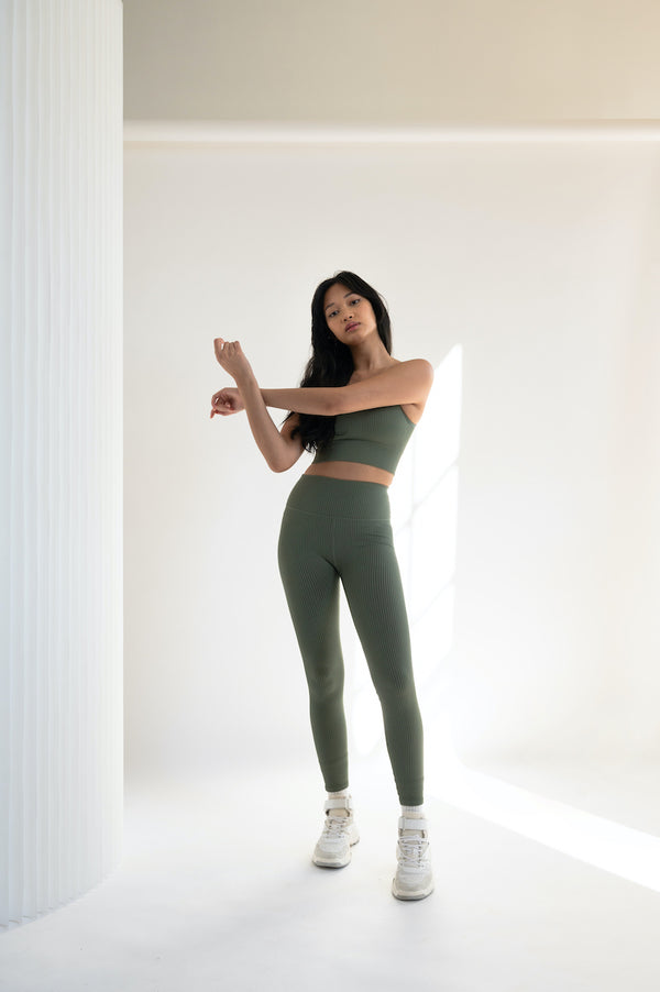 Active Essential Ribbed Legging - Agave