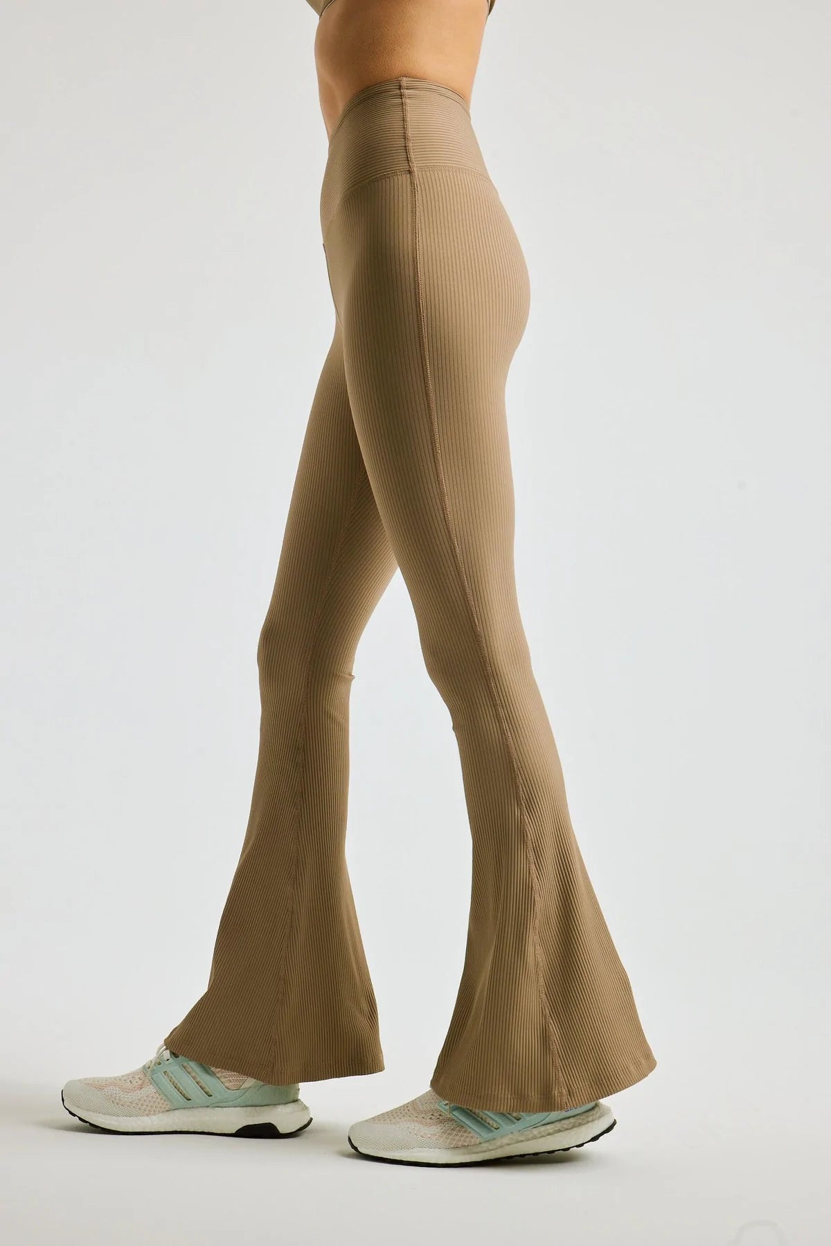 Ribbed Flare Legging